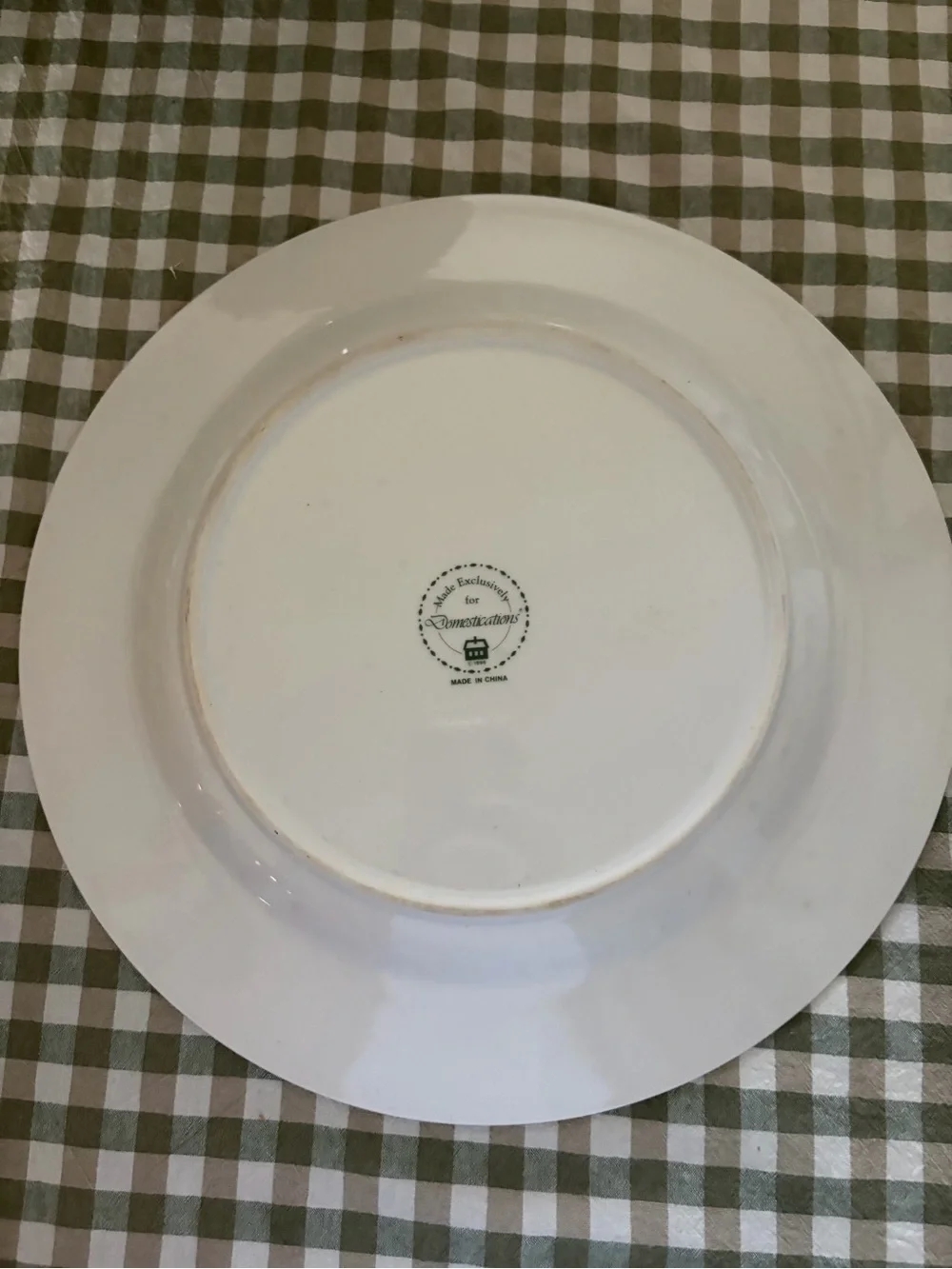 Carnation Floral Dinner Plate - White with Pink Blossoms